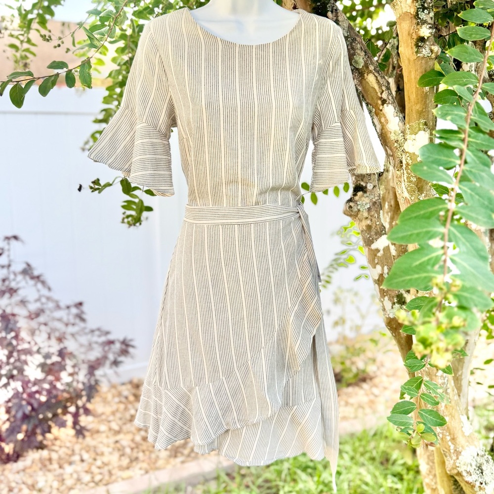 Lumiere Cream Striped Asymmetrical Ruffle Sleeve Dress NWT Size S